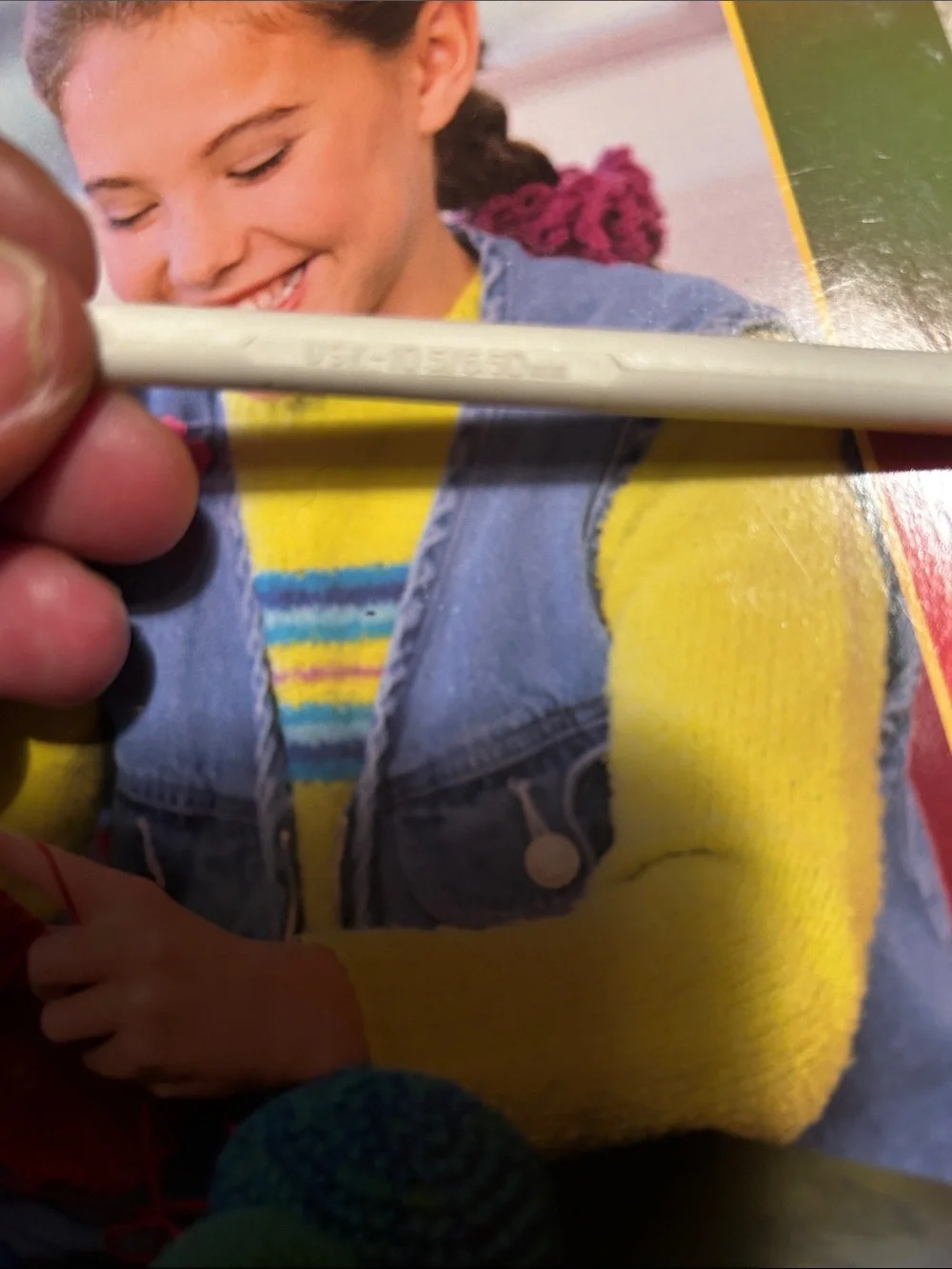 Teach Me to Crochet Book w/ 3 Different Size Crochet Hooks